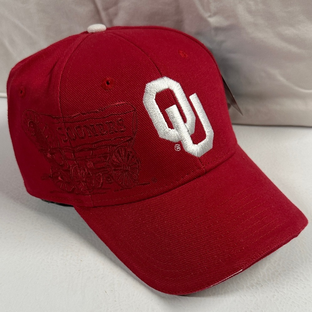 NWT Oklahoma Sooners OU Cap Hat Sooner Schooner Logo Red